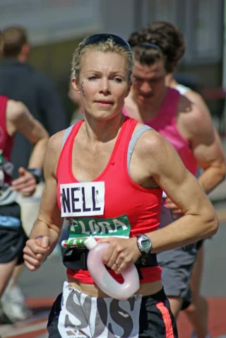 Nell McAndrew height profile photo