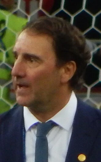 Néstor Lorenzo height profile photo