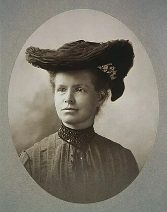 Nettie Stevens height profile photo
