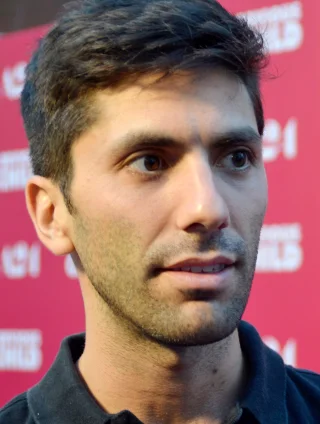 Nev Schulman height profile photo