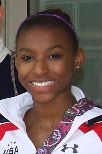 Nia Dennis height profile photo