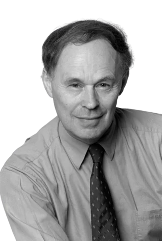 Nicholas Wade height profile photo