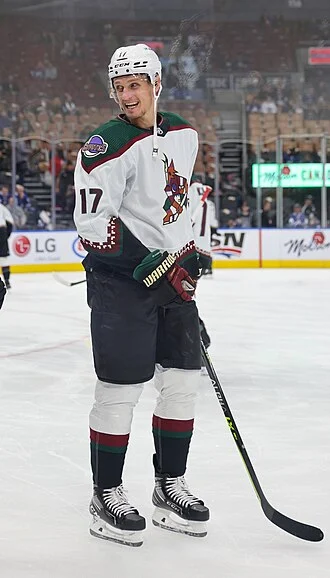 Nick Bjugstad height profile photo
