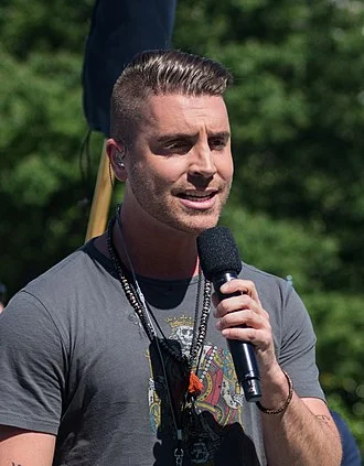Nick Fradiani height profile photo