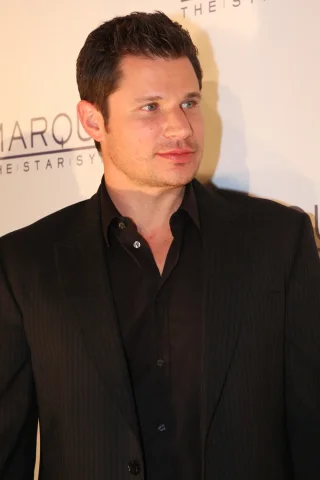 Nick Lachey height profile photo