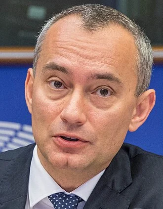 Nickolay Mladenov height profile photo
