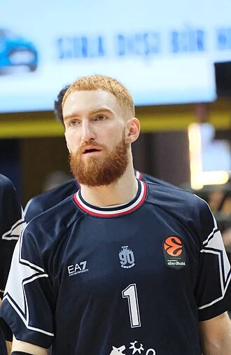 Nico Mannion height profile photo