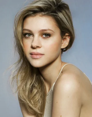 Nicola Peltz height profile photo