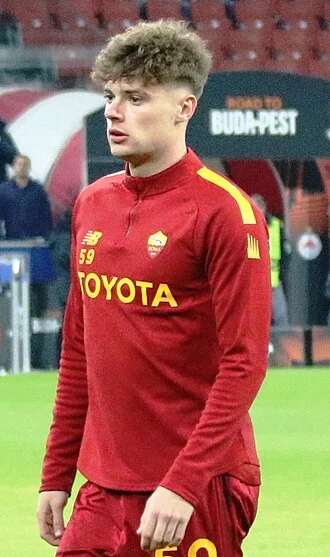 Nicola Zalewski height profile photo