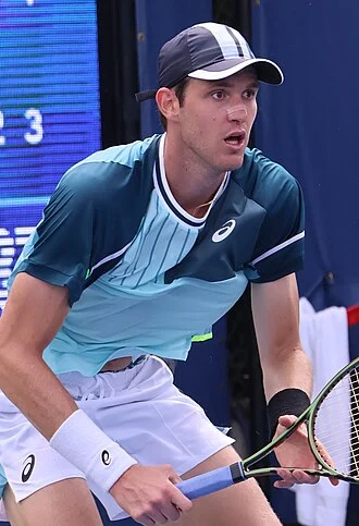 Nicolas Jarry height profile photo
