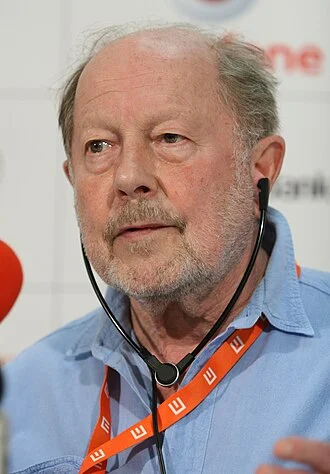 Nicolas Roeg height profile photo