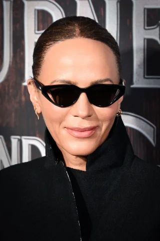 Nicole Ari Parker height profile photo