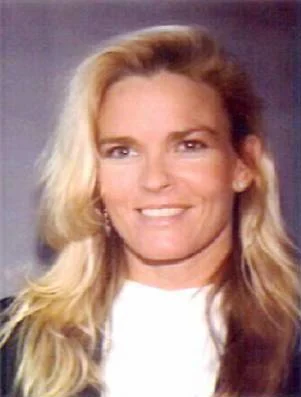 Nicole Brown Simpson height profile photo
