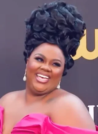 Nicole Byer height profile photo