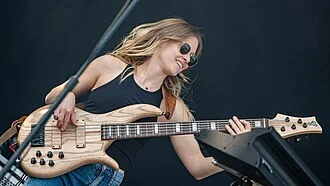 Nicole Row height profile photo
