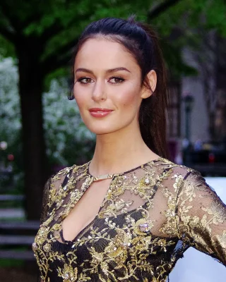 Nicole Trunfio height profile photo