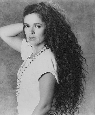 Nicolette Larson height profile photo