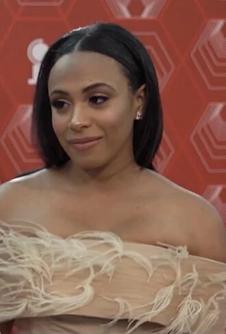 Nicolette Robinson height profile photo