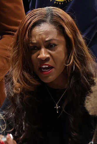 Niele Ivey height profile photo