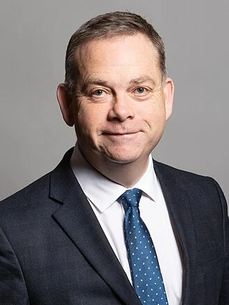 Nigel Adams height profile photo