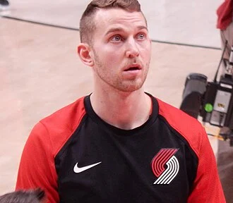 Nik Stauskas height profile photo