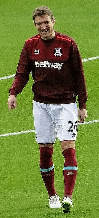 Nikica Jelavić height profile photo