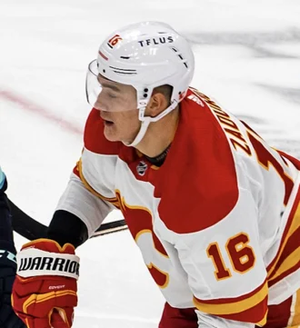 Nikita Zadorov height profile photo