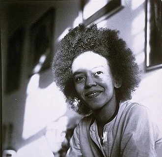 Nikki Giovanni height profile photo