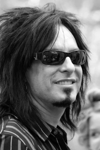 Nikki Sixx height profile photo