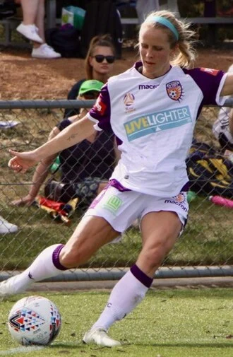 Nikki Stanton height profile photo