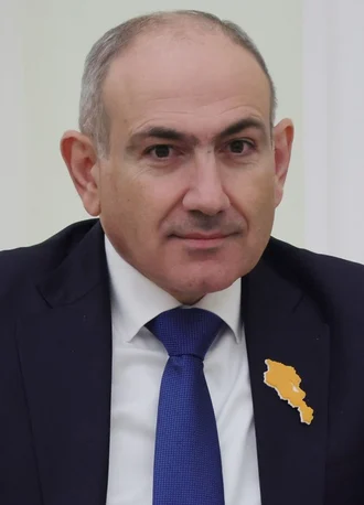 Nikol Pashinyan height profile photo