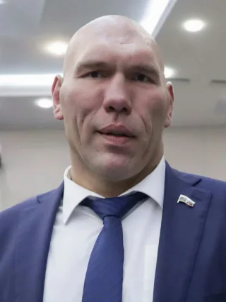 Nikolai Valuev height profile photo