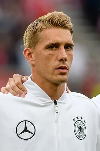 Nils Petersen height profile photo