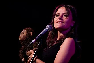Nina Conti height profile photo
