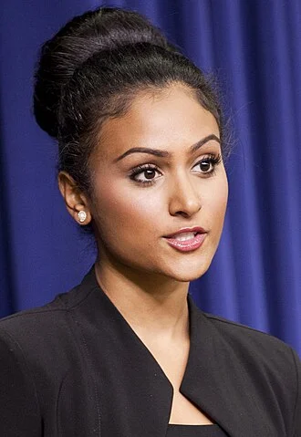 Nina Davuluri height profile photo