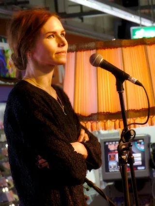 Nina Persson height profile photo
