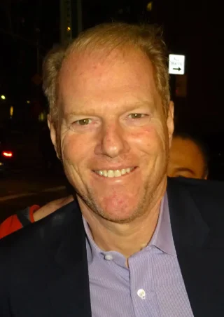 Noah Emmerich height profile photo