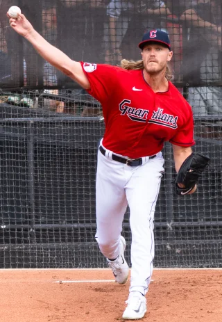 Noah Syndergaard height profile photo