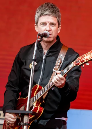 Noel Gallagher height profile photo