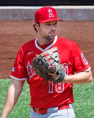 Nolan Schanuel height profile photo