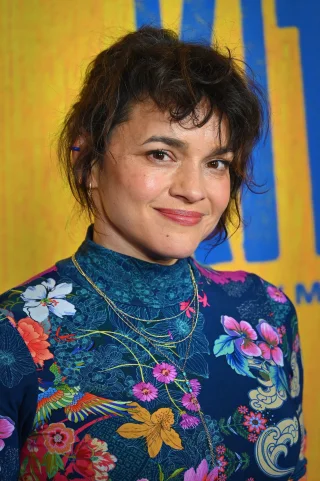 Norah Jones height profile photo
