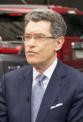 Norm Eisen height profile photo
