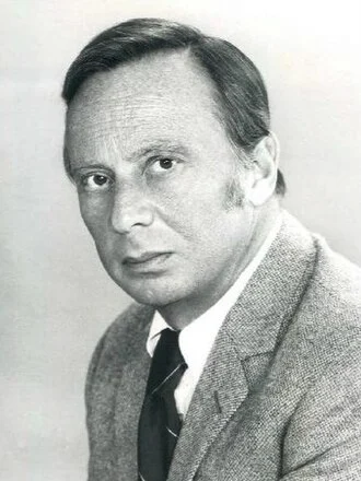 Norman Fell height profile photo