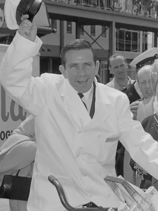 Norman Wisdom height profile photo
