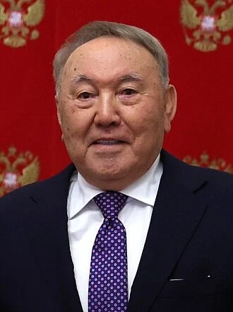 Nursultan Nazarbayev height profile photo
