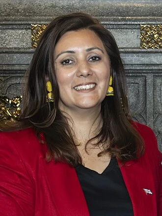 Nus Ghani height profile photo