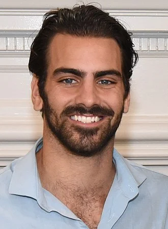 Nyle DiMarco height profile photo
