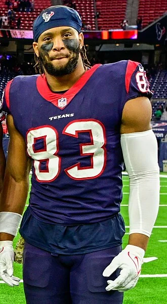 O. J. Howard height profile photo