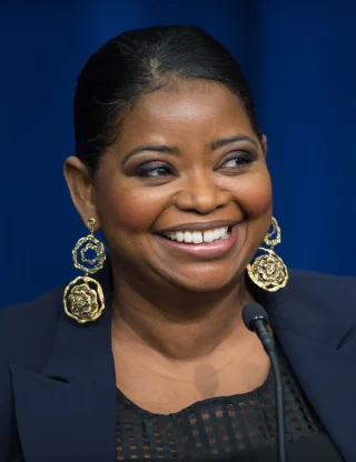 Octavia Spencer height profile photo