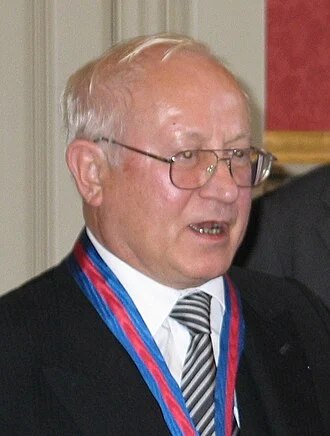 Oleg Gordievsky height profile photo